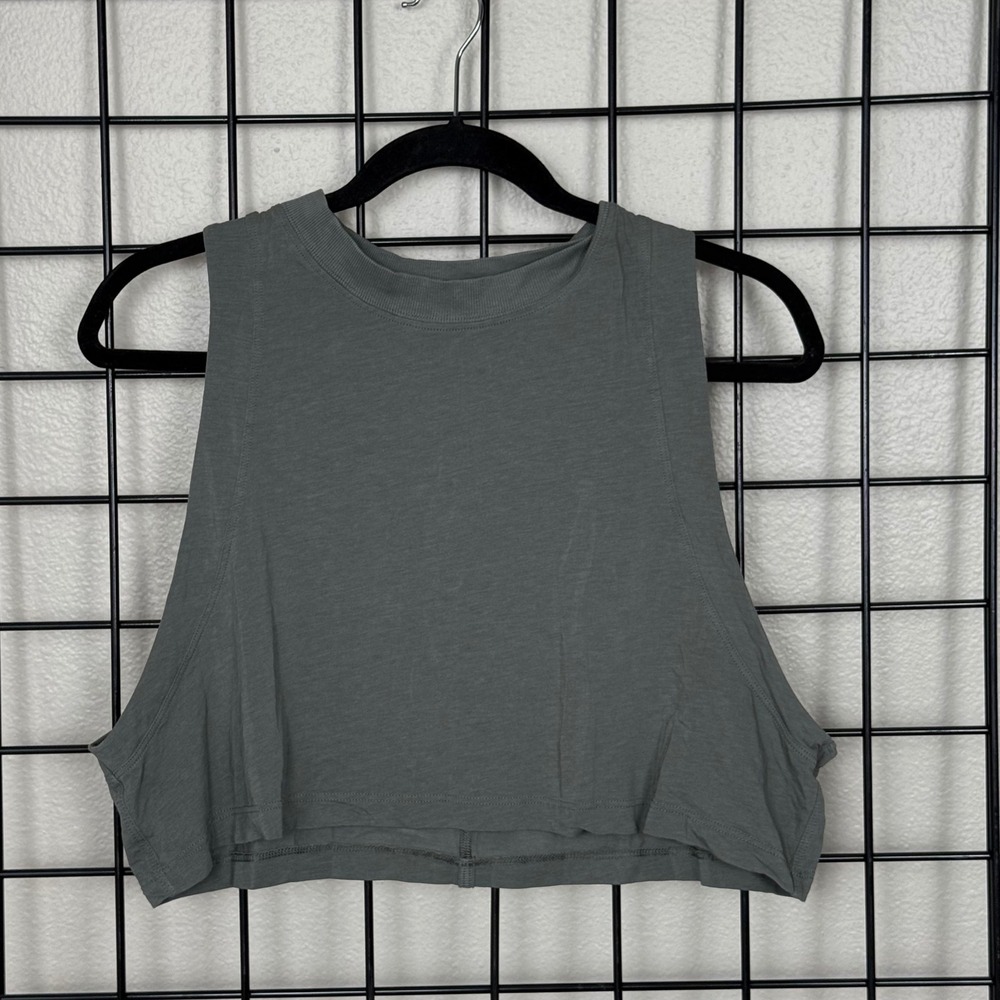 Lululemon All Yours Crop Tank Womens 6 Grey Sage Muscle Tee Sleeveless Gym Top